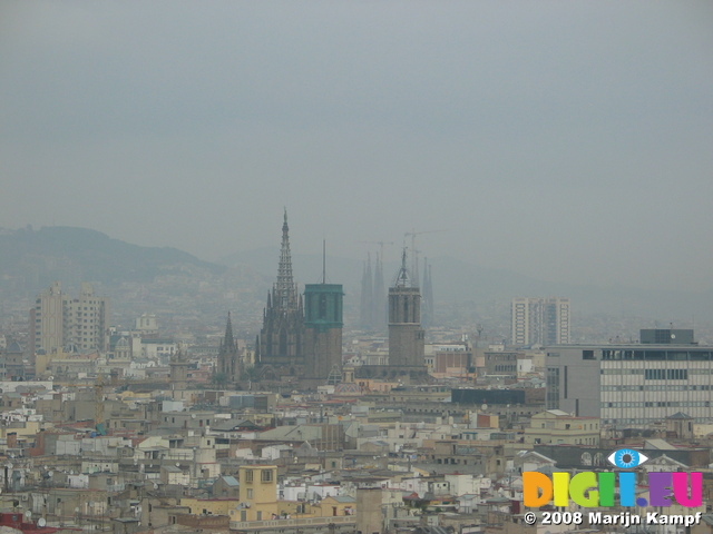 20506 View from Mirador de Colon towards Sagrada Familia